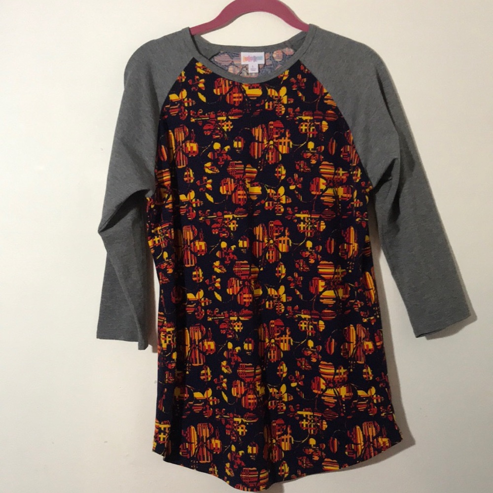 Lularoe Randy shirt.